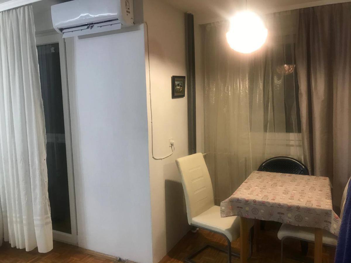 Apartamento Dan I Noc Banja Luka Exterior foto